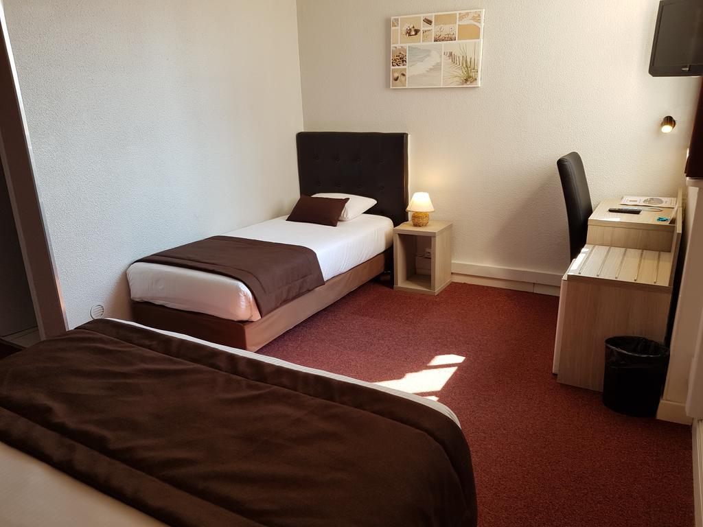 Standard Triple Room,697766349:JPEG