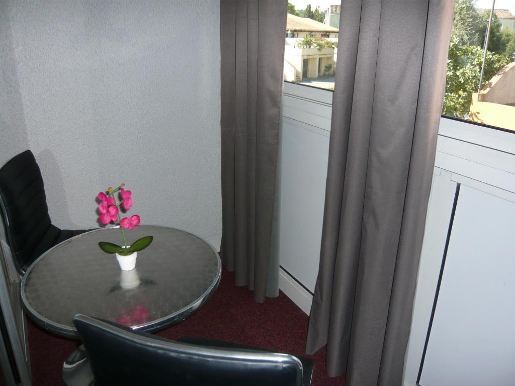 Standard Quadruple Room,394829583:JPEG